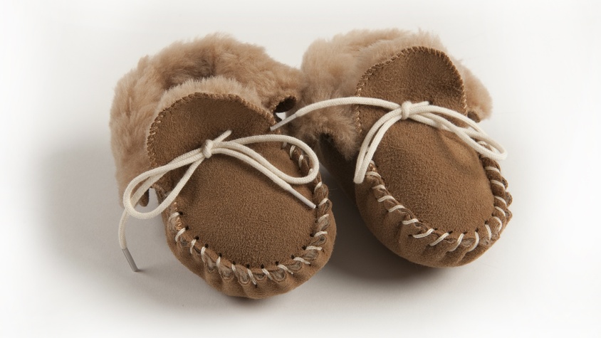 Les petits chaussons en peau d'agneau